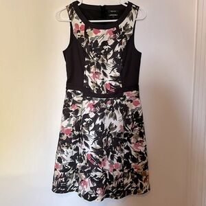 NWT - RW&CO round neck floral dress